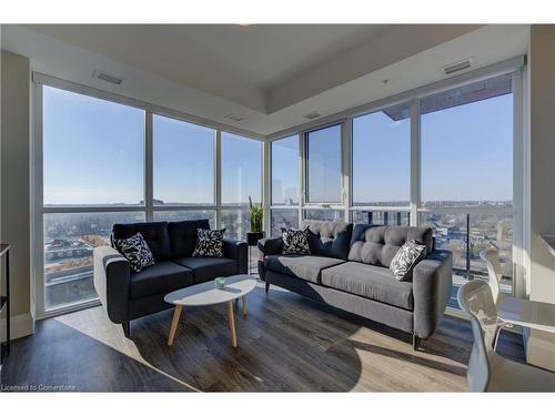 1105-108 Garment Street, Kitchener, ON - Indoor Photo Showing Living Room