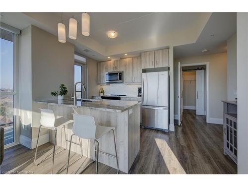 1105-108 Garment Street, Kitchener, ON - Indoor Photo Showing Kitchen With Upgraded Kitchen