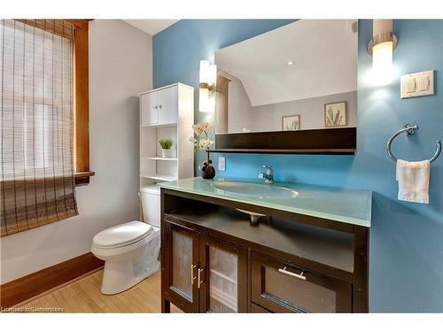 23 Wilhelm Street, Kitchener, ON - Indoor Photo Showing Bathroom