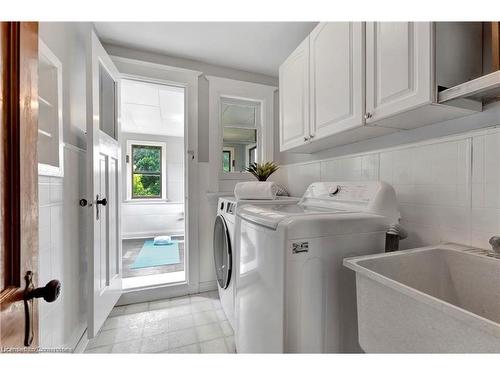 23 Wilhelm Street, Kitchener, ON - Indoor Photo Showing Laundry Room