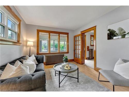 23 Wilhelm Street, Kitchener, ON - Indoor Photo Showing Living Room