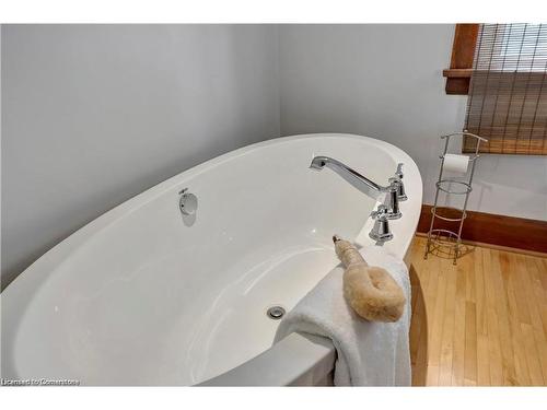 23 Wilhelm Street, Kitchener, ON - Indoor Photo Showing Bathroom