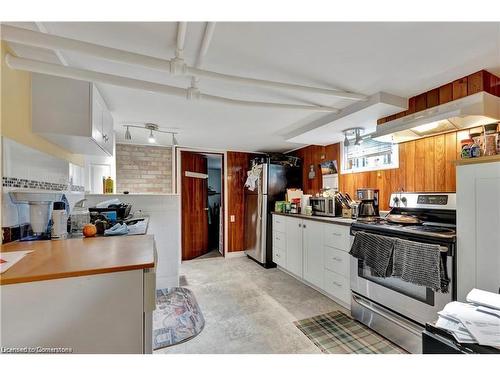 23 Wilhelm Street, Kitchener, ON - Indoor Photo Showing Kitchen