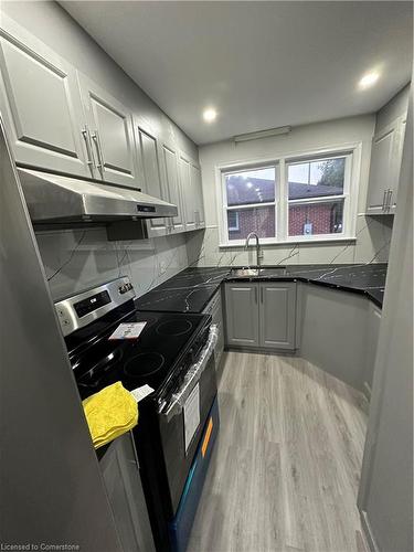 Upper Level-70 Russ Street, Cambridge, ON - Indoor Photo Showing Kitchen