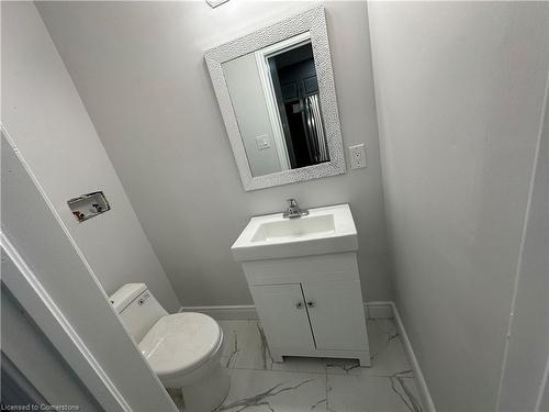 Upper Level-70 Russ Street, Cambridge, ON - Indoor Photo Showing Bathroom