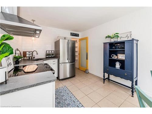 31-423 Westwood Drive, Kitchener, ON - Indoor Photo Showing Kitchen