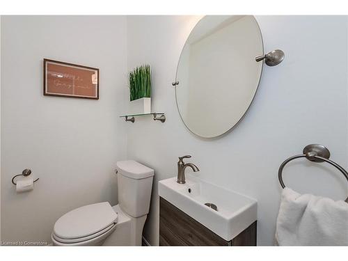 31-423 Westwood Drive, Kitchener, ON - Indoor Photo Showing Bathroom