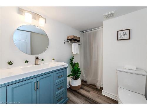 31-423 Westwood Drive, Kitchener, ON - Indoor Photo Showing Bathroom