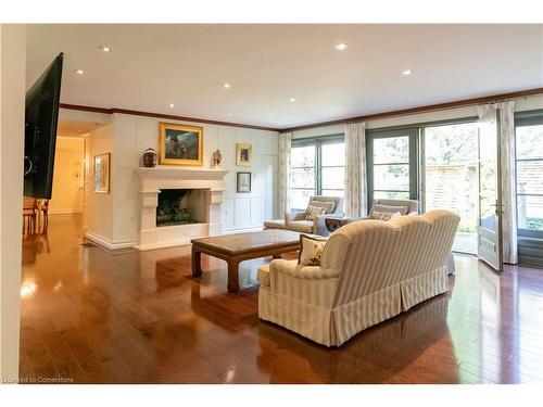 4 Westgate Walk, Kitchener, ON - Indoor Photo Showing Living Room With Fireplace