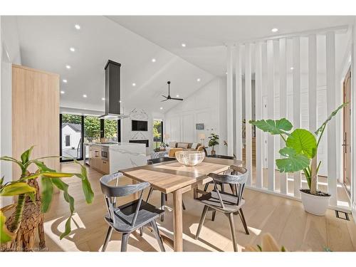 6614 Gore Road, Puslinch, ON - Indoor Photo Showing Dining Room