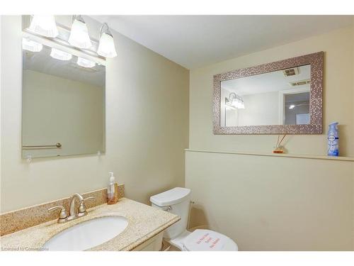 124 Westheights Drive, Kitchener, ON - Indoor Photo Showing Bathroom