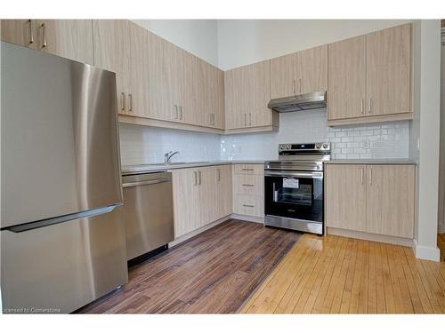 103-65 St Andrews Street, Cambridge, ON - Indoor Photo Showing Kitchen With Stainless Steel Kitchen