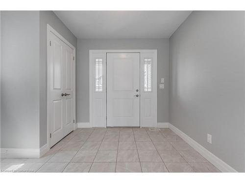 254 Bradshaw Drive, Stratford, ON - Indoor Photo Showing Other Room