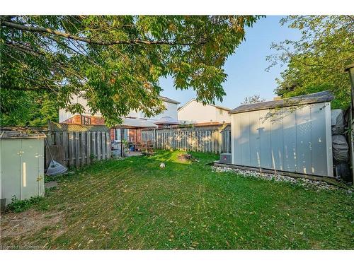 995 Elgin Street N, Cambridge, ON - Outdoor With Backyard