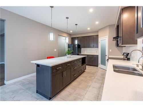 176 Dallan Drive Drive, Guelph, ON - Indoor Photo Showing Kitchen With Double Sink