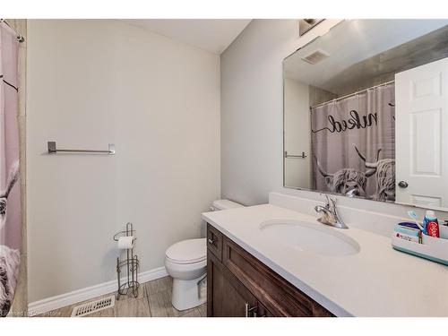 4 Harrison Drive, Cambridge, ON - Indoor Photo Showing Bathroom