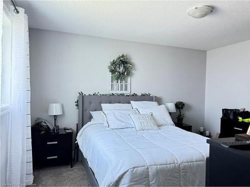 229 Watervale Crescent, Kitchener, ON - Indoor Photo Showing Bedroom