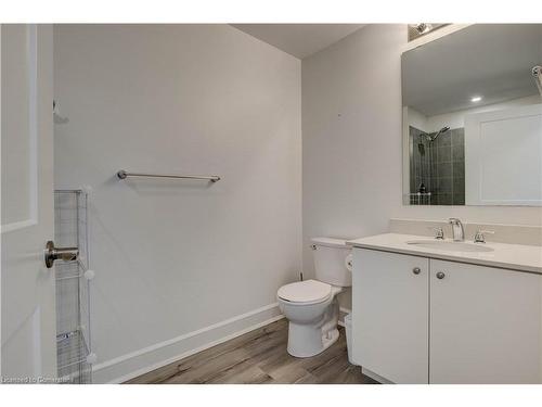 607-247 Northfield Drive E, Waterloo, ON - Indoor Photo Showing Bathroom