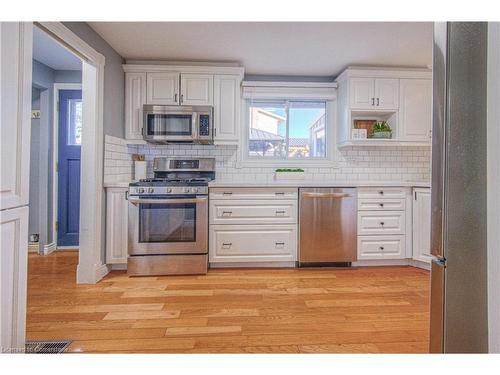 96 Grand River Boulevard, Kitchener, ON - Indoor Photo Showing Kitchen With Upgraded Kitchen