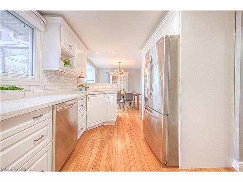 96 Grand River Boulevard, Kitchener, ON - Indoor Photo Showing Kitchen