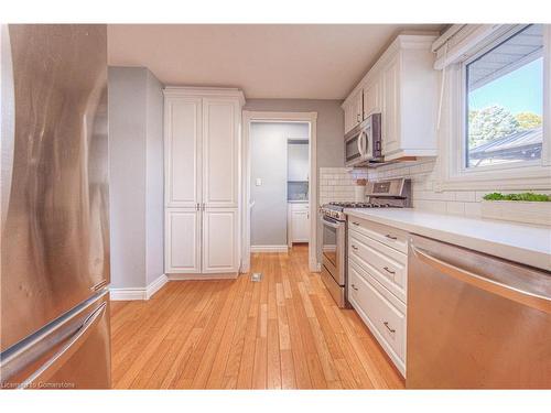 96 Grand River Boulevard, Kitchener, ON - Indoor Photo Showing Kitchen