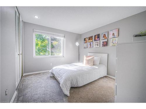 96 Grand River Boulevard, Kitchener, ON - Indoor Photo Showing Bedroom