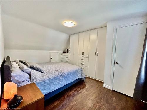 20 Ruby Street, Kitchener, ON - Indoor Photo Showing Bedroom