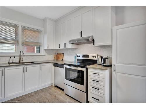 80 Fairview Avenue, Kitchener, ON - Indoor Photo Showing Kitchen With Stainless Steel Kitchen With Upgraded Kitchen