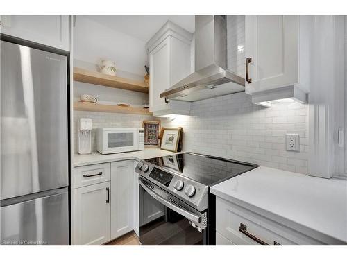 80 Fairview Avenue, Kitchener, ON - Indoor Photo Showing Kitchen