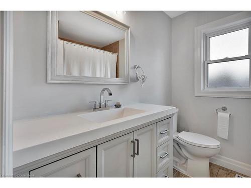 80 Fairview Avenue, Kitchener, ON - Indoor Photo Showing Bathroom