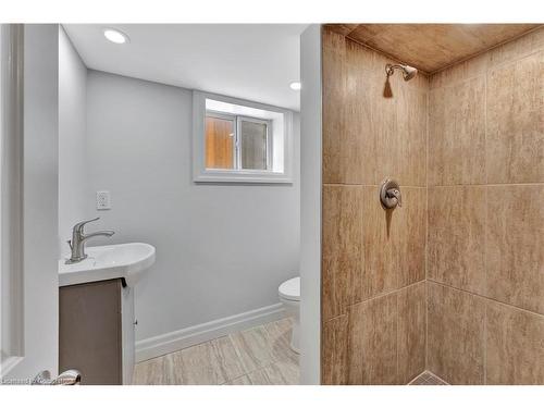 80 Fairview Avenue, Kitchener, ON - Indoor Photo Showing Bathroom