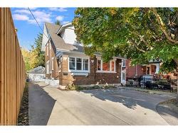 80 Fairview Avenue  Kitchener, ON N2H 3G1