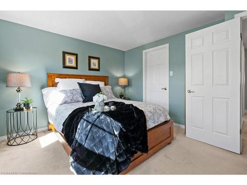 707 Brandenburg Boulevard, Waterloo, ON - Indoor Photo Showing Bedroom