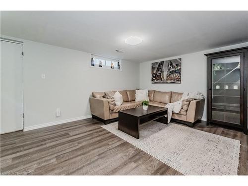 309 Spadina Road E, Kitchener, ON - Indoor Photo Showing Living Room