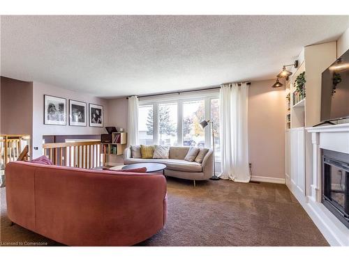 144 Kent Street, Cambridge, ON - Indoor Photo Showing Living Room With Fireplace