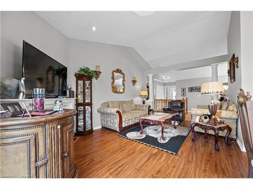 83 Drinkwater Drive, Cambridge, ON - Indoor Photo Showing Living Room