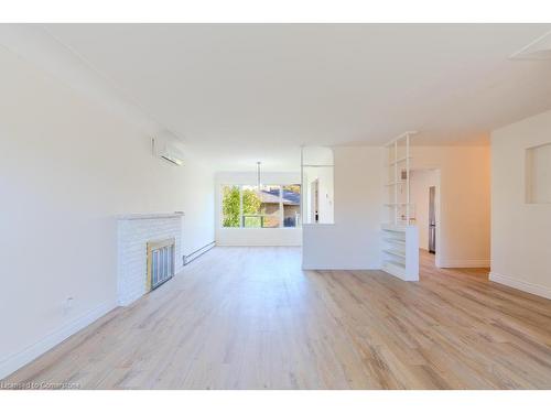 190 Melrose Avenue, Kitchener, ON - Indoor Photo Showing Living Room With Fireplace