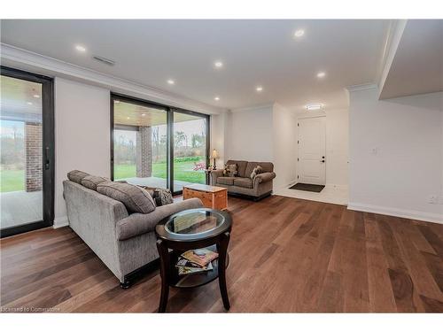 2029 Morrison Road, North Dumfries, ON - Indoor Photo Showing Living Room