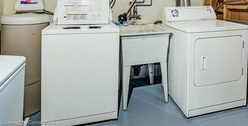 1820 Briarwood Drive, Cambridge, ON - Indoor Photo Showing Laundry Room