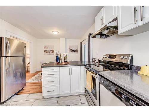 120 Glasgow Street, Kitchener, ON - Indoor Photo Showing Kitchen