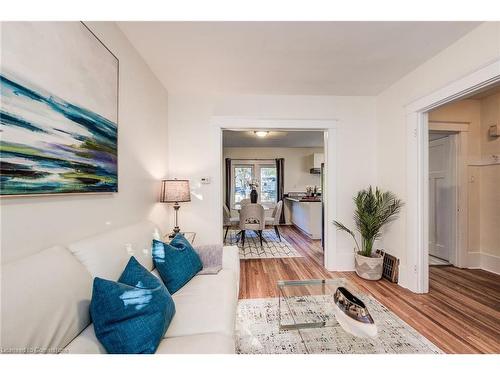 120 Glasgow Street, Kitchener, ON - Indoor Photo Showing Living Room