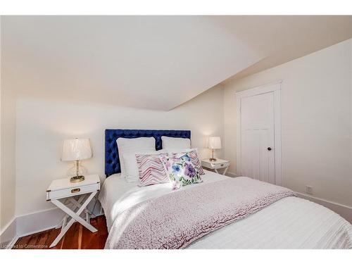 120 Glasgow Street, Kitchener, ON - Indoor Photo Showing Bedroom