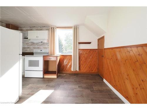 573 West Gore Street, Stratford, ON - Indoor Photo Showing Kitchen