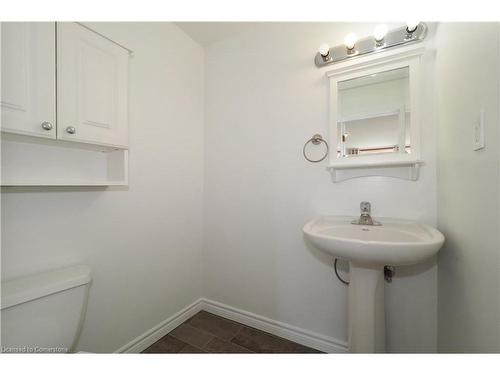 573 West Gore Street, Stratford, ON - Indoor Photo Showing Bathroom