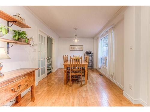 563 Hallmark Drive, Waterloo, ON - Indoor Photo Showing Dining Room