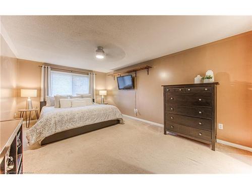 563 Hallmark Drive, Waterloo, ON - Indoor Photo Showing Bedroom