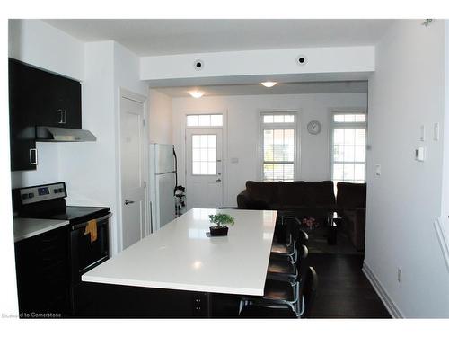 5-231 Max Becker Drive, Kitchener, ON - Indoor Photo Showing Dining Room