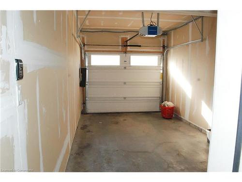 5-231 Max Becker Drive, Kitchener, ON - Indoor Photo Showing Garage