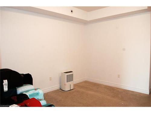 5-231 Max Becker Drive, Kitchener, ON - Indoor Photo Showing Other Room