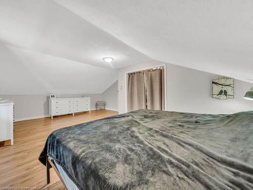 80 Elgin St N Street N, Cambridge, ON - Indoor Photo Showing Bedroom